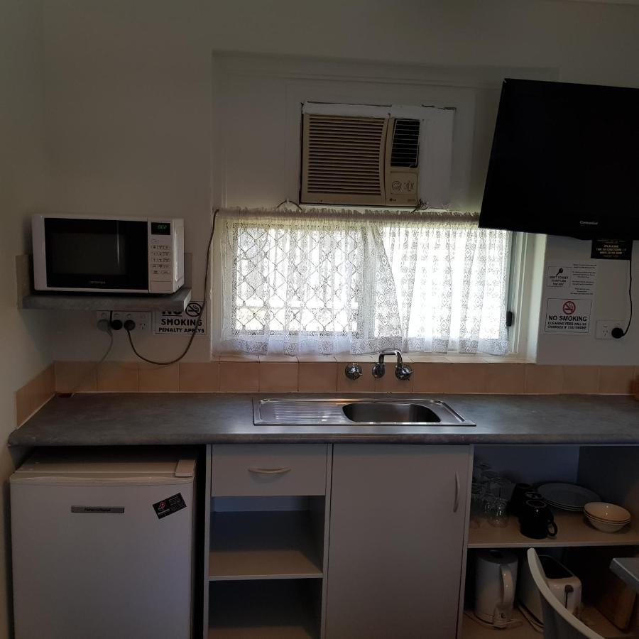 Motel Lodge Rockhampton Eksteriør bilde